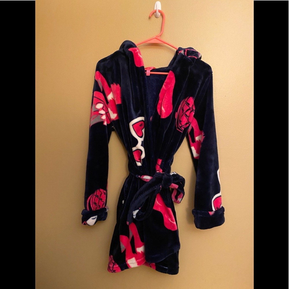 Betsy Johnson Robe
